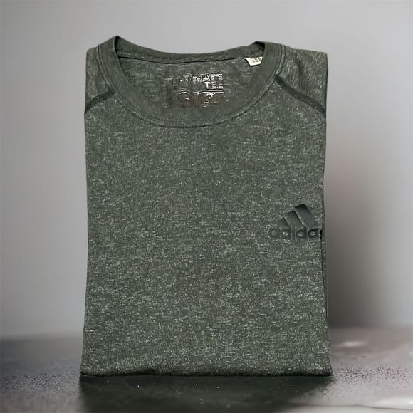 Adidas women athletics shirt size Small - Picture 3 of 8